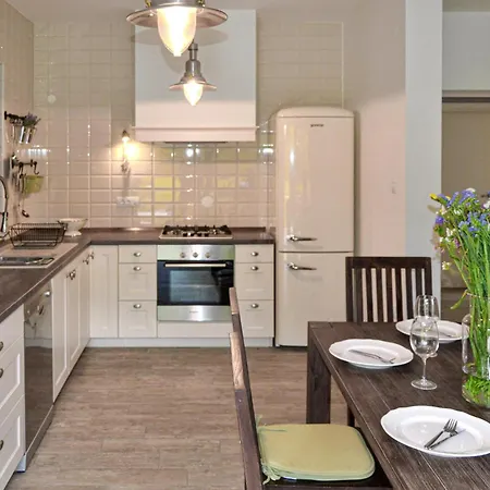 Gorgeous In With Kitchen