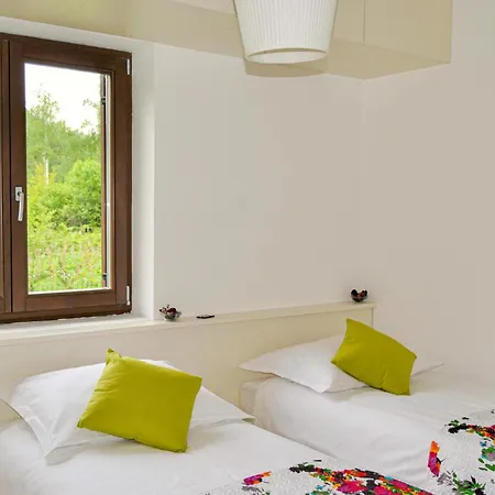 Casa vacanze Gorgeous In With Kitchen Fužine